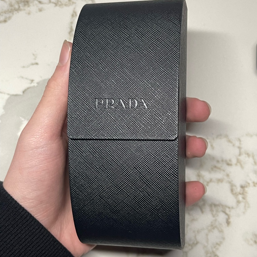 Designer Black Sunglasses - Picture 3 of 4